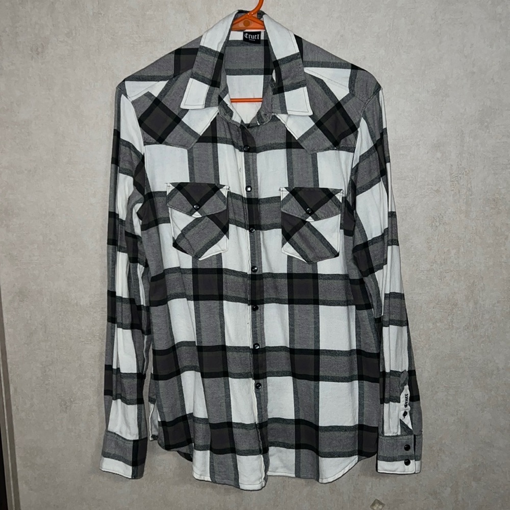 💚🤍 Cruel Denim Green and White Plaid Flannel Medium